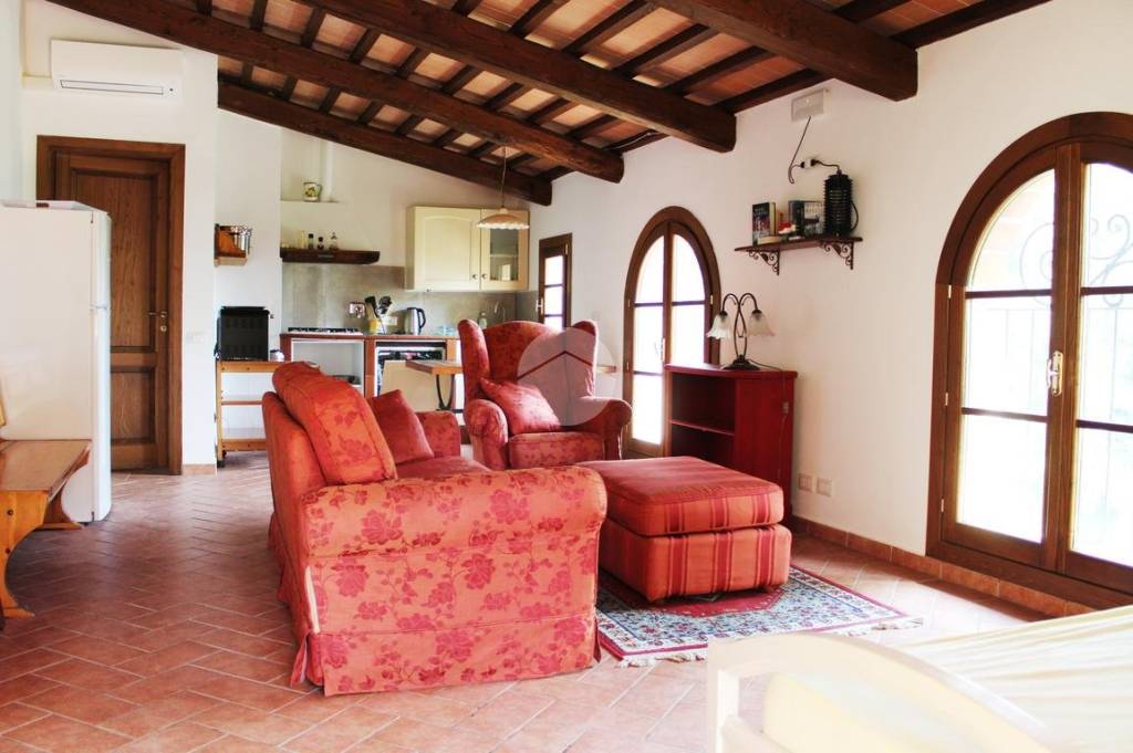 casa indipendente in vendita a Pistoia in zona Arcigliano