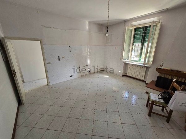 casale in vendita a Pistoia in zona Bottegone
