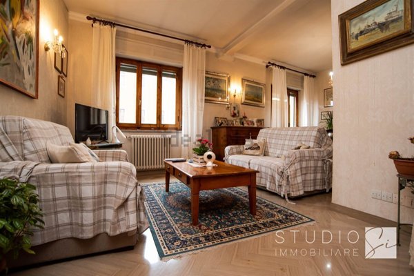 casa indipendente in vendita a Pistoia in zona Centro Città