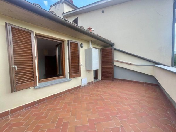casa indipendente in vendita a Pistoia in zona Spazzavento