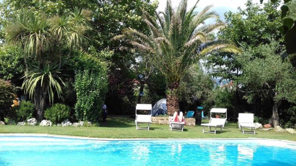 casa indipendente in vendita a Pistoia in zona Centro Città