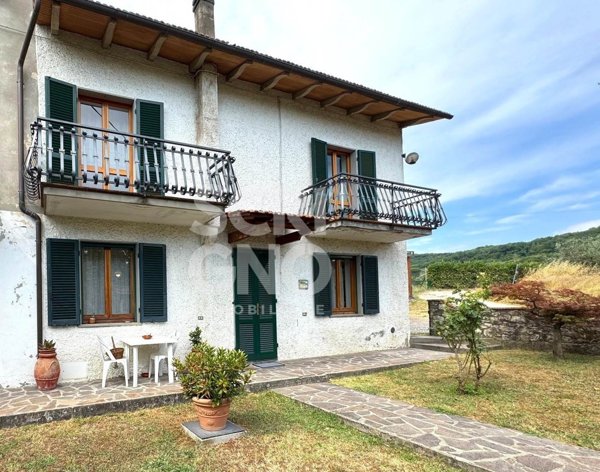 casa indipendente in vendita a Pistoia in zona Centro Città