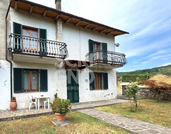 casa indipendente in vendita a Pistoia in zona Stadio