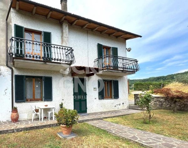 casa indipendente in vendita a Pistoia in zona Valdibrana