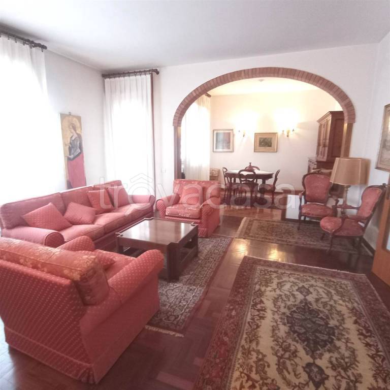 appartamento in vendita a Pistoia in zona Centro Città