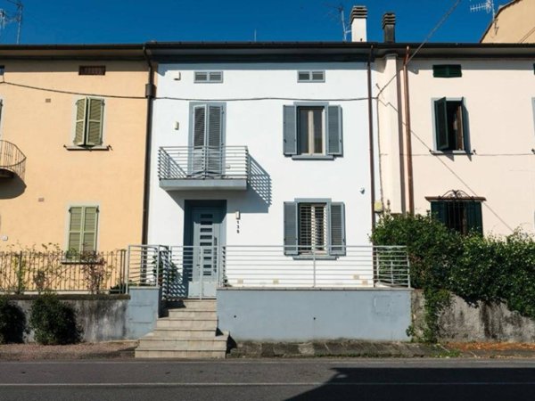 casa indipendente in vendita a Pistoia in zona Centro Città