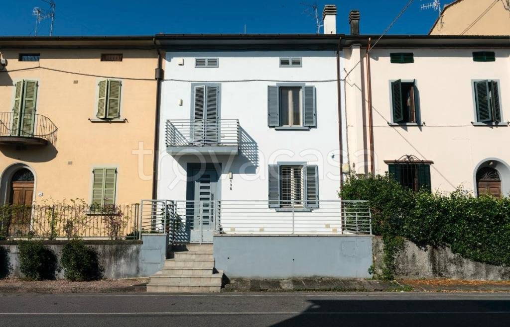 casa indipendente in vendita a Pistoia in zona Centro Città