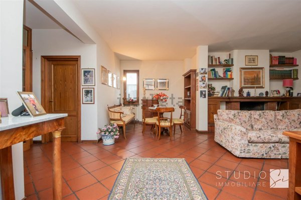 casa indipendente in vendita a Pistoia in zona Centro Città