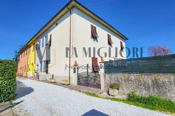 appartamento in vendita a Pistoia in zona Spazzavento