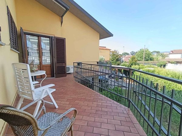 casa indipendente in vendita a Pistoia in zona Stadio