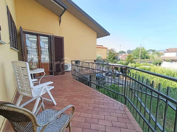 casa indipendente in vendita a Pistoia in zona Stadio