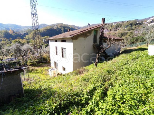 casa indipendente in vendita a Pistoia