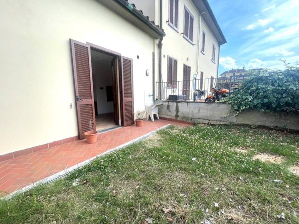 casa indipendente in vendita a Pistoia in zona Spazzavento