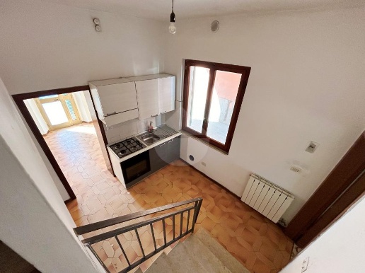 casa indipendente in vendita a Pistoia in zona Bottegone