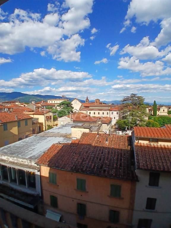 appartamento in vendita a Pistoia in zona Centro Città