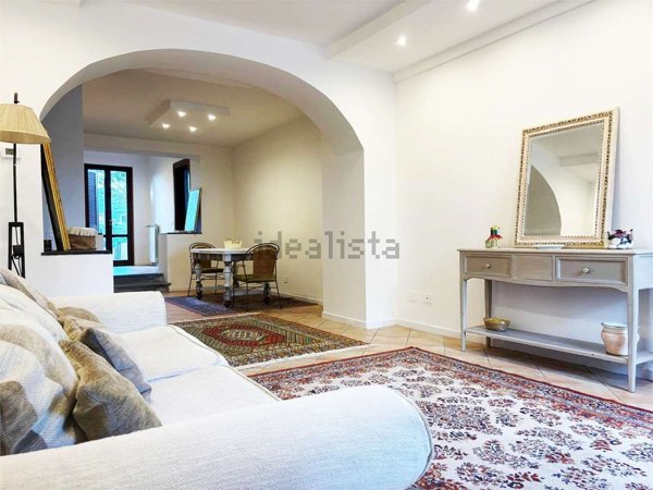 casa indipendente in vendita a Pistoia in zona Bottegone