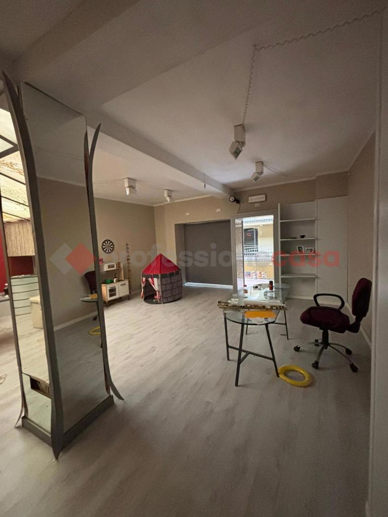 ufficio in vendita a Pistoia in zona Centro Città