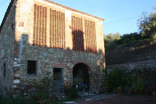 casale in vendita a Pistoia in zona Valdibrana
