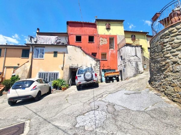 appartamento in vendita a Pistoia in zona Valdibrana
