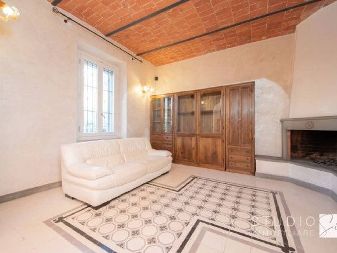 casa indipendente in vendita a Pistoia in zona Centro Città
