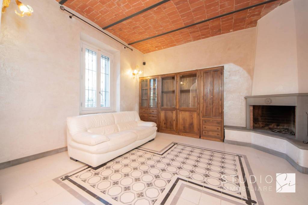 casa indipendente in vendita a Pistoia in zona Centro Città