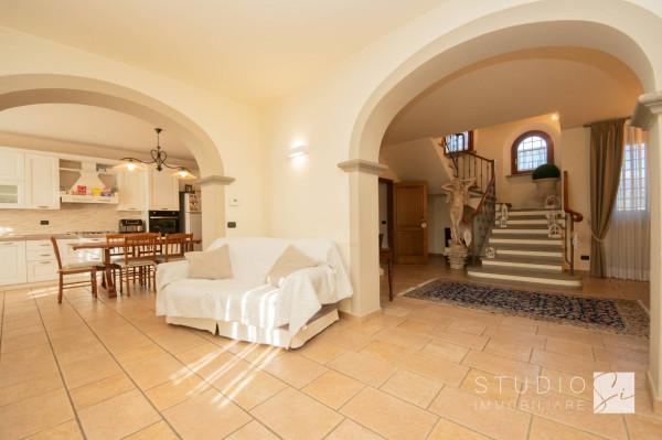 casa indipendente in vendita a Pistoia in zona Centro Città