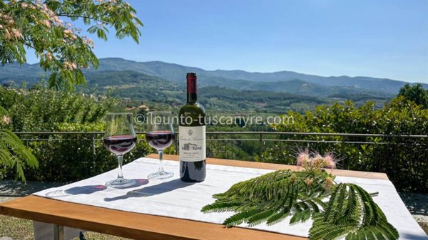 casa indipendente in vendita a Pistoia in zona San Felice