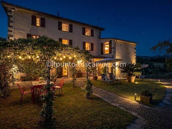casa indipendente in vendita a Pistoia in zona Campiglio