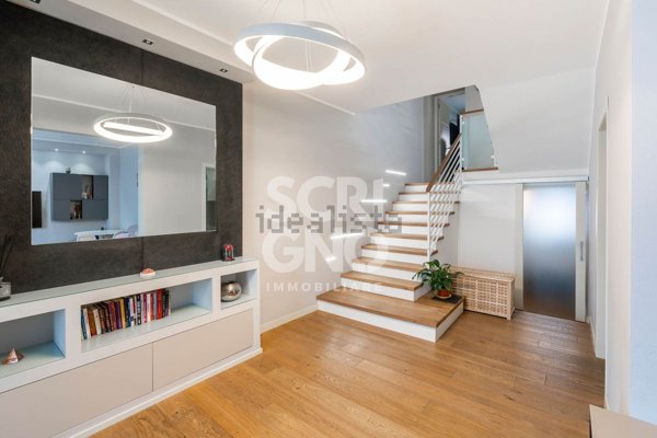 casa indipendente in vendita a Pistoia in zona Centro Città