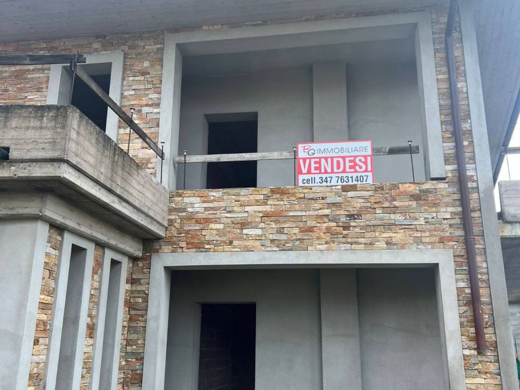 appartamento in vendita a Pistoia in zona Bottegone