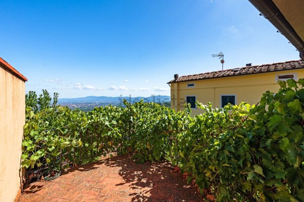 casa indipendente in vendita a Pistoia in zona San Felice