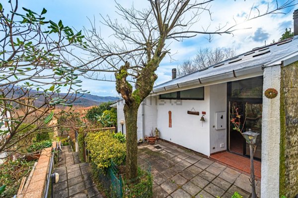 casa indipendente in vendita a Pistoia in zona Centro Città