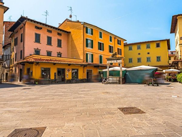appartamento in vendita a Pistoia in zona Centro Città