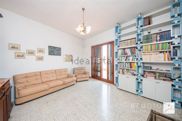 casa indipendente in vendita a Pistoia in zona Pontelungo