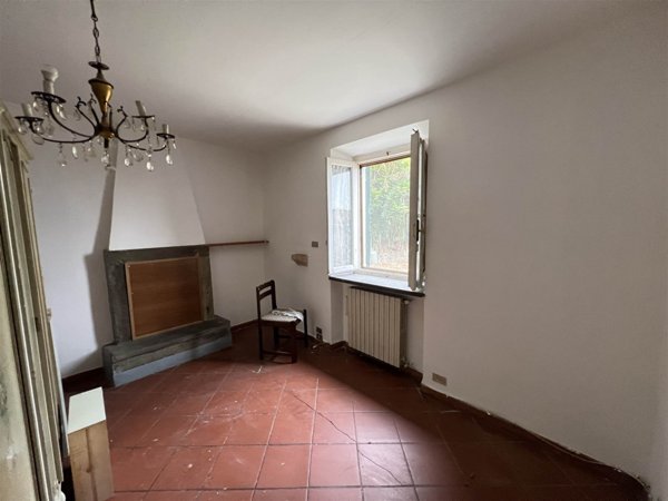 casa indipendente in vendita a Pistoia in zona Baggio