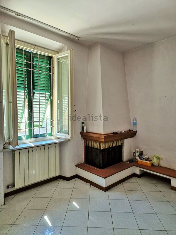 casa indipendente in vendita a Pistoia in zona Bottegone