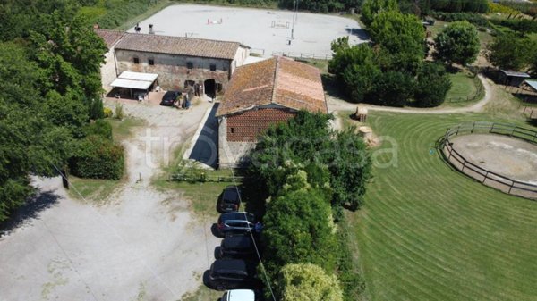 casa indipendente in vendita a Pistoia in zona Spazzavento