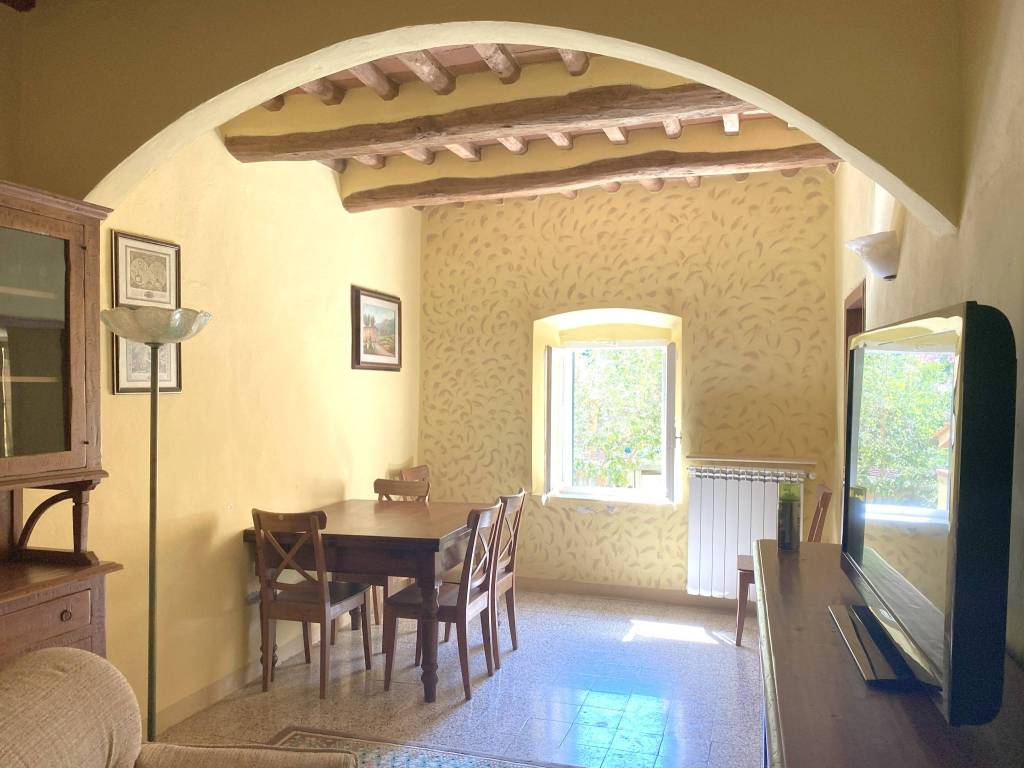 casa indipendente in vendita a Pistoia in zona Santomoro
