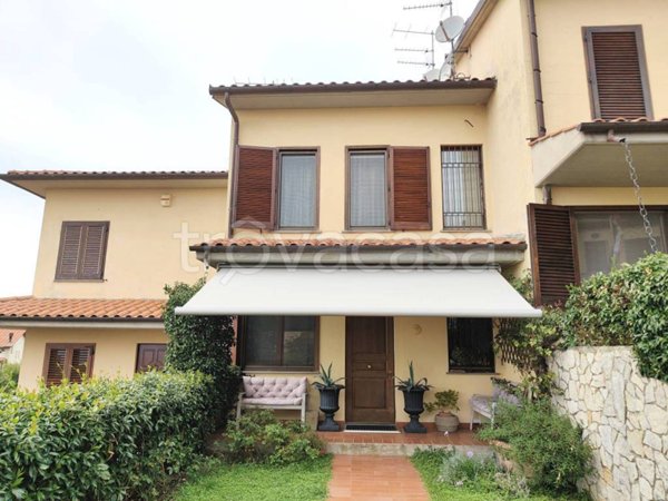 casa indipendente in vendita a Pistoia in zona Valdibure