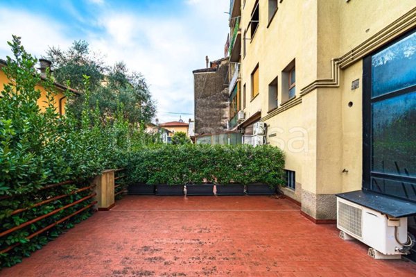 negozio in vendita a Pistoia