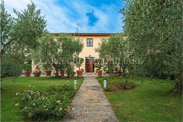 casale in vendita a Pistoia in zona Centro Città