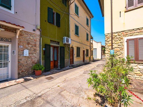 casa indipendente in vendita a Pistoia in zona Centro Città