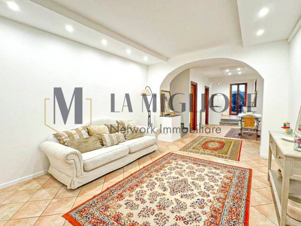 casa indipendente in vendita a Pistoia