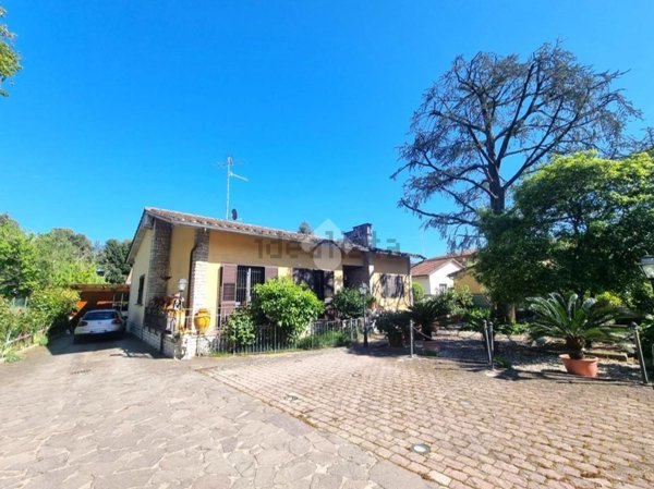 quadrivano in vendita a Pistoia in zona Centro Città