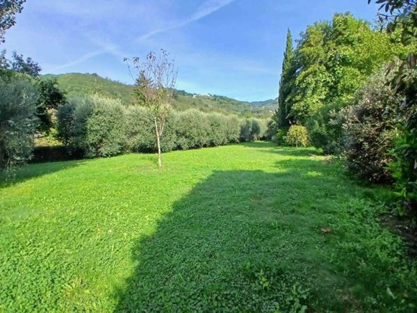 casa indipendente in vendita a Pistoia in zona San Felice