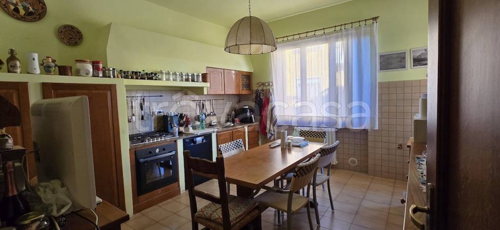 appartamento in vendita a Pistoia in zona Bottegone