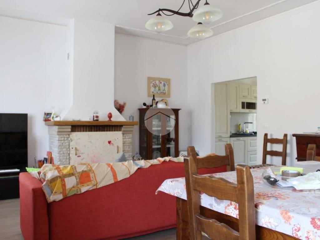 casa indipendente in vendita a Pistoia