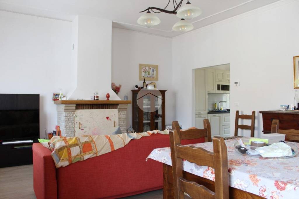 casa indipendente in vendita a Pistoia
