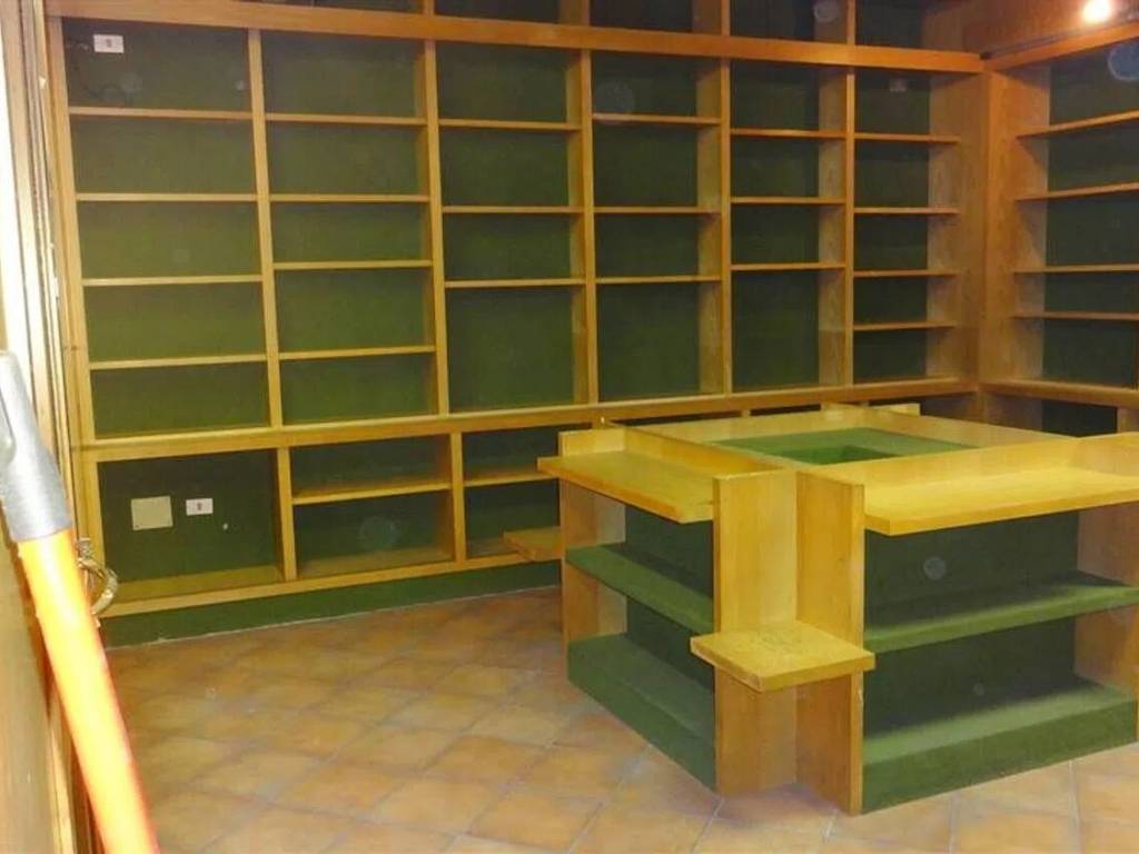 negozio in vendita a Pistoia