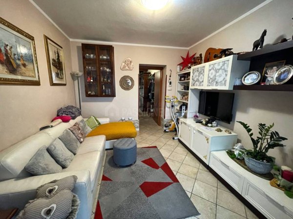 casa indipendente in vendita a Pistoia in zona Bottegone